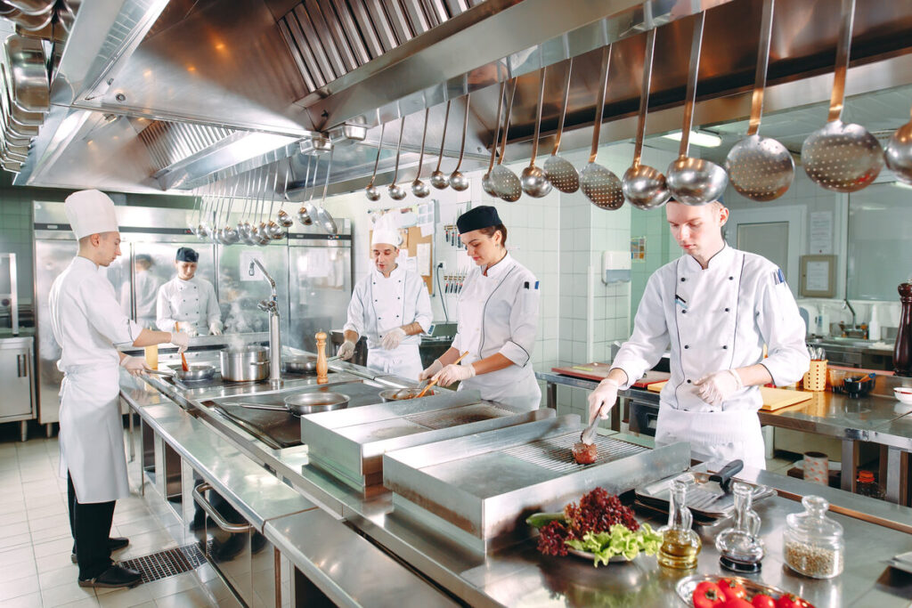 The Country Club’s Culinary Delights: Exploring the Best Restaurants and Food Finds in Salt Lake City’s Most Iconic Neighborhood